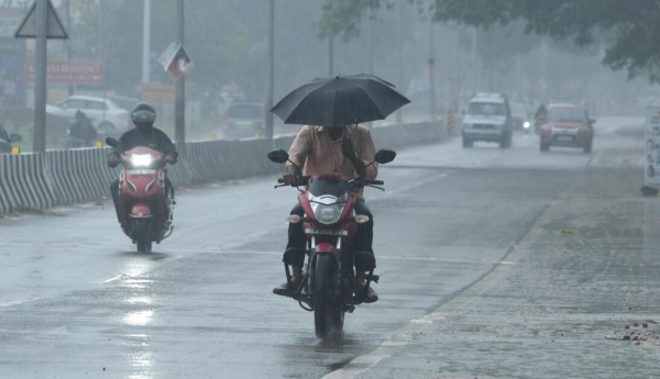  29 districts of tamilnadu will get good rain for next three hours says meteorological dept
