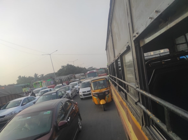  What happened this morning at Kilambakkam? From Urapakkam to Vandalur what is the solution?