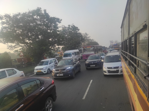  What happened this morning at Kilambakkam? From Urapakkam to Vandalur what is the solution?