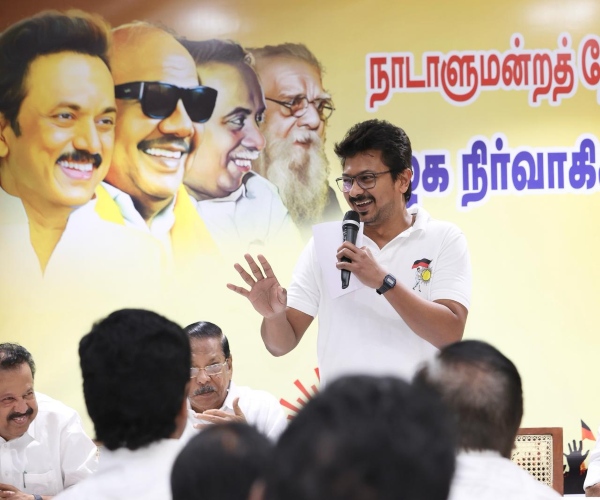 Comments made by political leaders about Vijay party