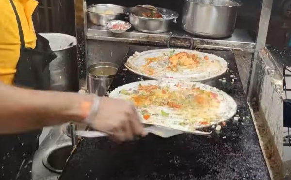 A roadside food shop owner in Jaipur has become a billionaire today