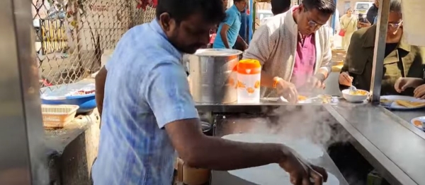 A roadside food shop owner in Jaipur has become a billionaire today