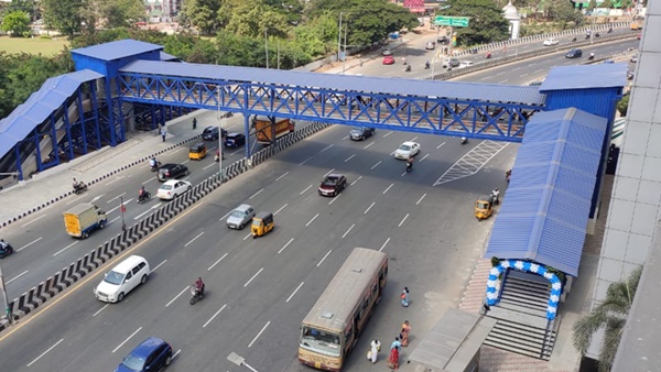 So much crowd in front of Chennai Alandur ATM Police and Income Tax investigation 