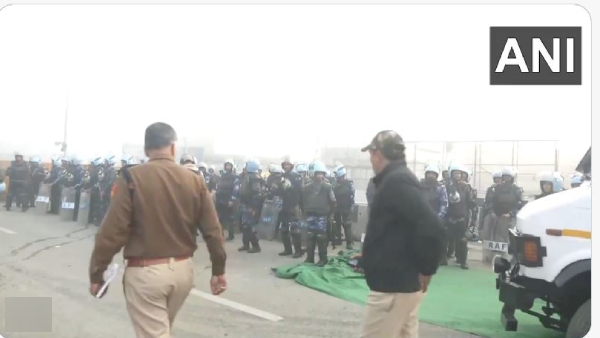 Rice famine imminent: Farmers protest in Delhi 