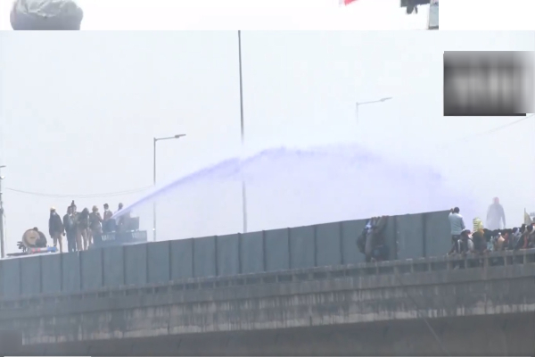 Delhi Chalo 2.0: Protesting farmers forcibly remove cement barricade in Haryana 