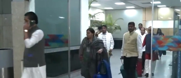 8 Congress MLAs upset with Chief Minister Champai Sorens lead new Jharkhand cabinet. 