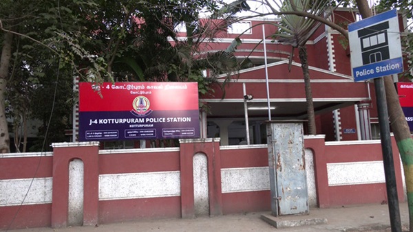 What did the lady cop do at Kotturpuram police station in Chennai? What did the lady cop do at Kotturpuram police station in Chennai?