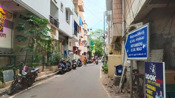 What happens to a 16-year-old student in Chennai Koyambedu? 