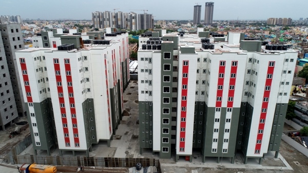 chennai pulianthope KP Park apartment building has started to be completely demolished: Arappor Iyakkam 