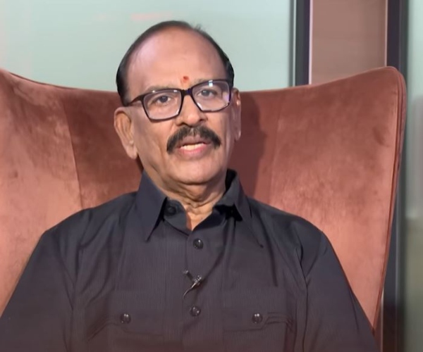 An officer who was avenged by Jayalalitha for helping Vijay An officer who was avenged by Jayalalitha for helping Vijay