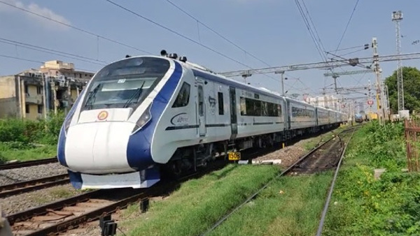 vande-bharat-express-attacked-again-this-time-in-tamil-nadu-chennai-to-nellai-route