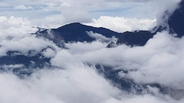 Kurangani to top station : see the review of the entry point of the natural wonder Kurangani to top station : see the review of the entry point of the natural wonder