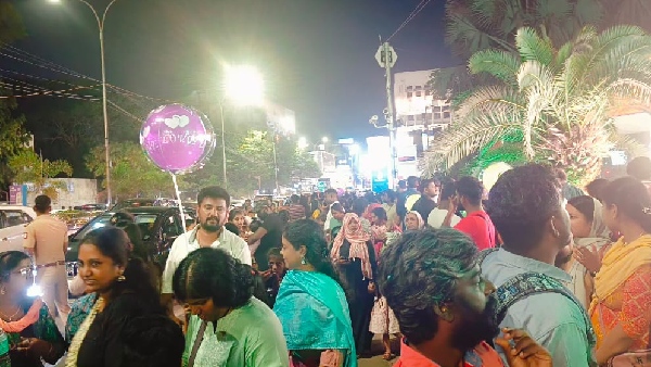 Suddenly Many people gathered near Semmozhi Poonga near Chennai Anna flyover 