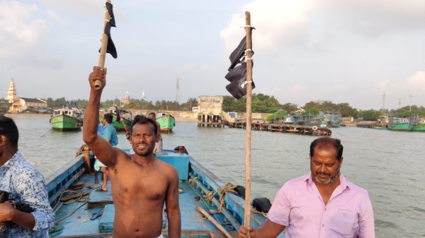 Frequent arrests by Lankan Navy, Rameswaram fishermen begains strike boycott fishing 