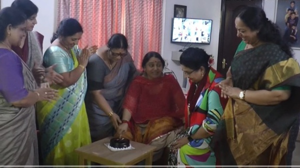 Actresses Nalini and Ambika who visited director Vikramans wife Jayapriya
