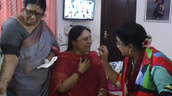 Actresses Nalini and Ambika who visited director Vikramans wife Jayapriya