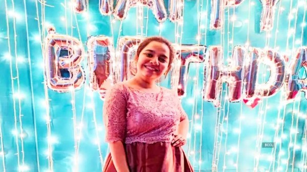Baakiyalakshmi Serial Actress Neha celebrating her 22nd birthday with much criticism