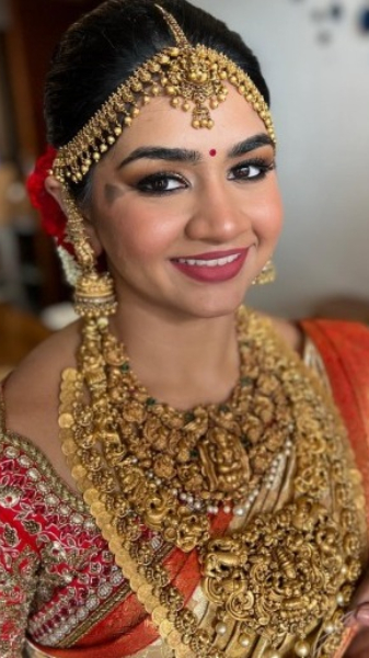  who is Actor Vijayakumars granddaughter Diya