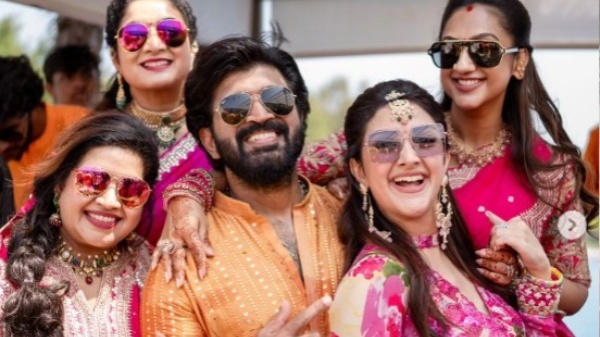 who is Actor Vijayakumars granddaughter Diya