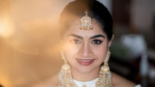 Why Relatives cried by Vijayakumars granddaughter at Sangeet function