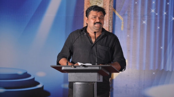 Neeya Naana Gopinath was talking about the friends around him as the reason 
