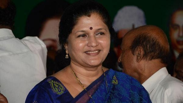 Nirmala Periyasamy about Shivaji Ganesan had passed away, and I took the flower from my head Nirmala Periyasamy about Shivaji Ganesan had passed away, and I took the flower from my head