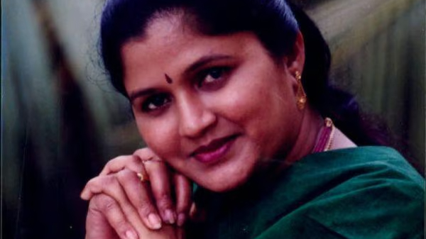 Nirmala Periyasamy about Shivaji Ganesan had passed away, and I took the flower from my head Nirmala Periyasamy about Shivaji Ganesan had passed away, and I took the flower from my head