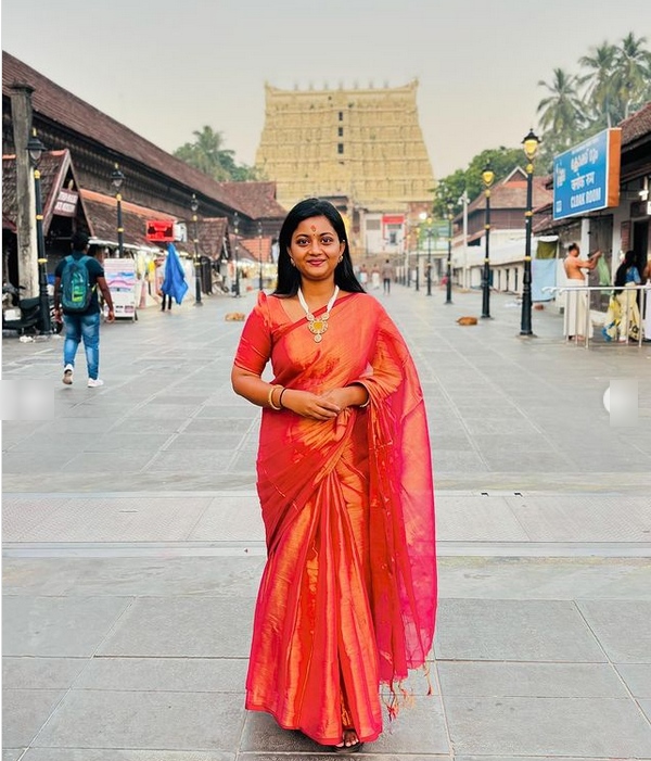 siragadikka aasai serial Actress Gomathi Priya birthday post in Instagram page