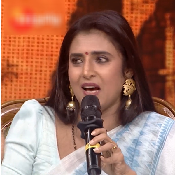 Tamizha Tamizha Shows Actress Kasthuri is also present as a special guest