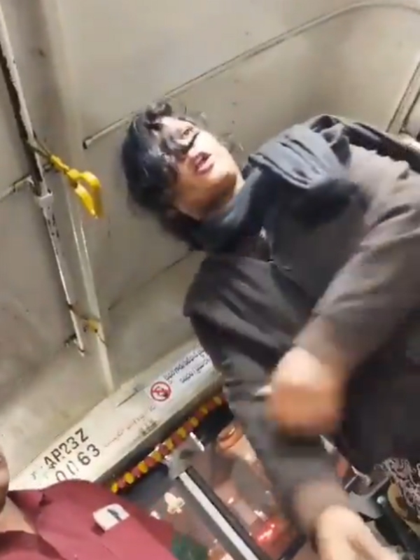 Who is Telangana woman and why did she beat the Government Bus conductor severely, what happened