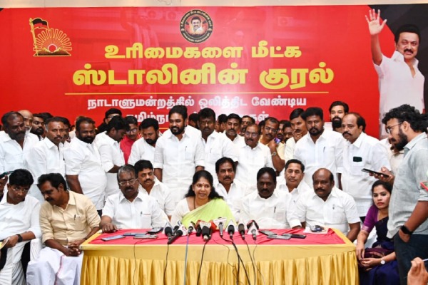 Kanimozhi says that Centre has not released even one paise for disaster relief 