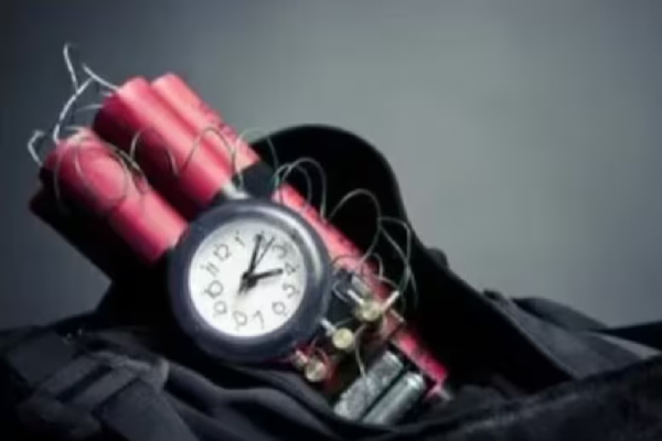 Police are gathering info on old criminal list who gave Bomb threat to Chennai schools Police are gathering info on old criminal list who gave Bomb threat to Chennai schools