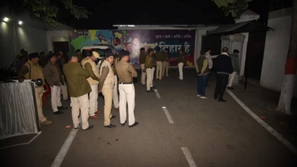 Bihar floor test: Police visit Tejashwi Yadav Residence on kidnapping 6 JDU MLAs? 