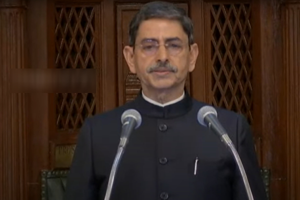 CM Stalin signals minister Duraimurugan when Governor Ravi refused to deliver his speech 