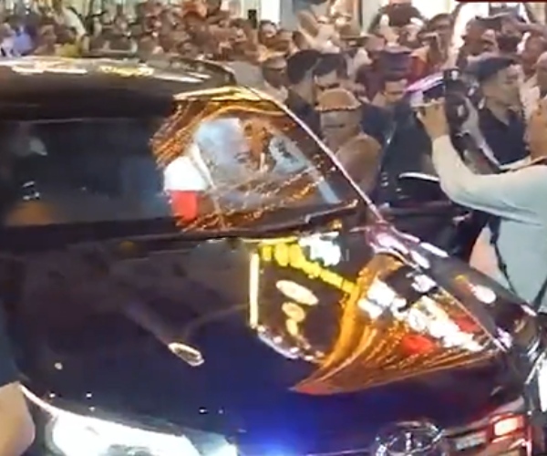 PM Modi signel and meets Madurai Adheenam after security personnel who stops him in Madurai 