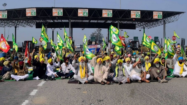 Delhi chalo protest put on hold for two days, sit-in protest will continue says farmers Delhi chalo protest put on hold for two days, sit-in protest will continue says farmers