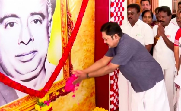 Former minister Ponnaiyan criticized Modi 