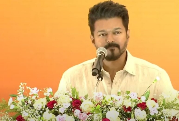 Nanjil Sampath comments on Vijays party