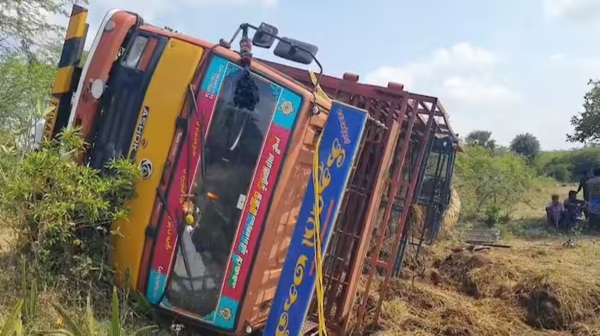 75 goats in Nagapattinam and what happened to Farmer Nagaraj Lorry near kizhvellur