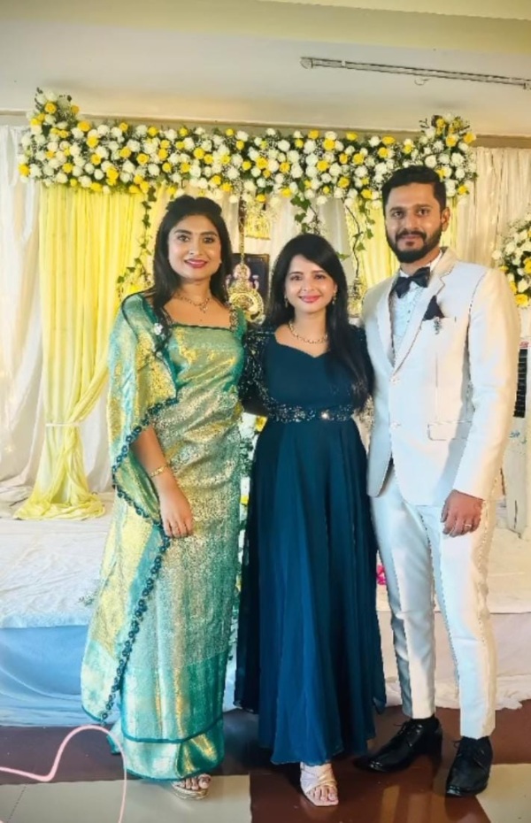 tamilum saraswathiyum serial Actress Akshitha Engagement