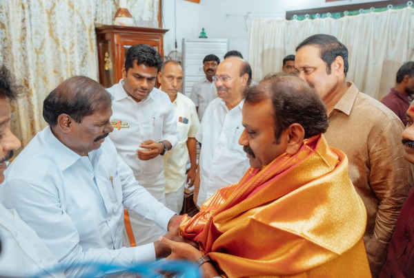 PMK alliance with BJP Profit for AIADMK BJP Loss