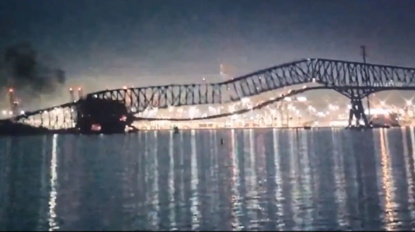 US baltimore bridge collapsed after ship hits many casualties feared