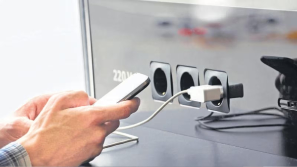 Don t charge cellphones with USB in public places Chennai Cybercrime Police warns Don t charge cellphones with USB in public places Chennai Cybercrime Police warns