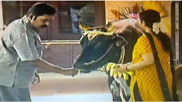 TTV Dhinakaran in BJP alliance Who is benefits for AMMK decision