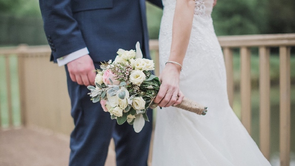 New Survey shows that 60 married Indians are looking to swing and date out of marriage