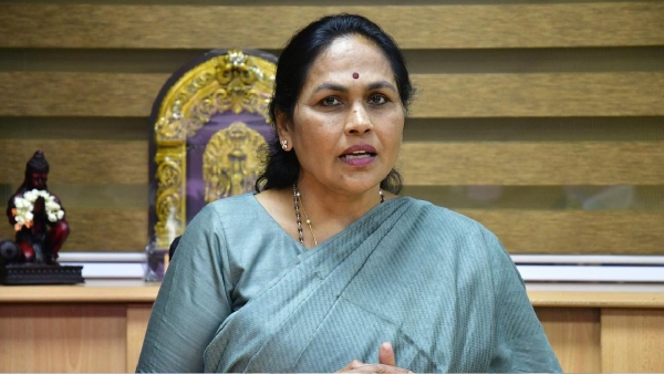 Bomb Blast Remark Karnataka High Court stays probe against union Minister Shobha Karandlaje