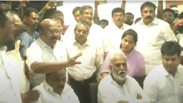 Sekharbabu Jayakumar vote debate Chennai DMK AIADMK came to Chennai to file nomination papers simultaneously DMK AIADMK clash in North Chennai DMK AIADMK clash while filing nomination papers Sekharbabu Jayakumar vote debate Chennai DMK AIADMK came to Chennai to file nomination papers simultaneously DMK AIADMK clash in North Chennai DMK AIADMK clash while filing nomination papers