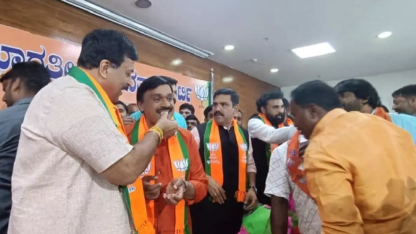 Janardhana Reddy joined the BJP with his Kalyana Rajya Prakati Baksa party Janardhana Reddy joined the BJP with his Kalyana Rajya Prakati Baksa party