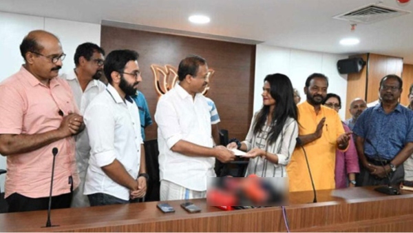 Students who returned from Ukraine gives nomination money to union minister Muraleedharan who contest as BJP Candidate from Attingal