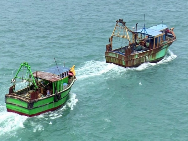 Sri Lankan Navy detains 21 TN fishermen